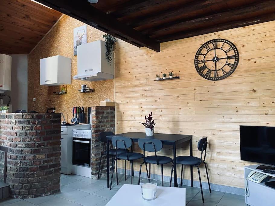 L Abri Douillet Holiday home Libin